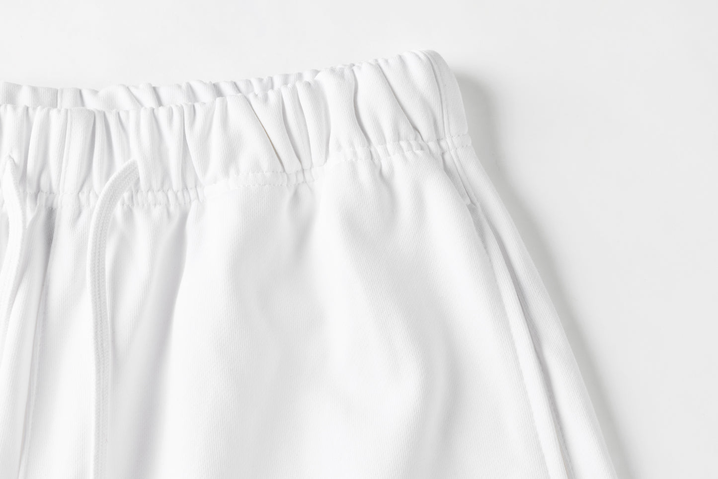 Essential Shorts | White