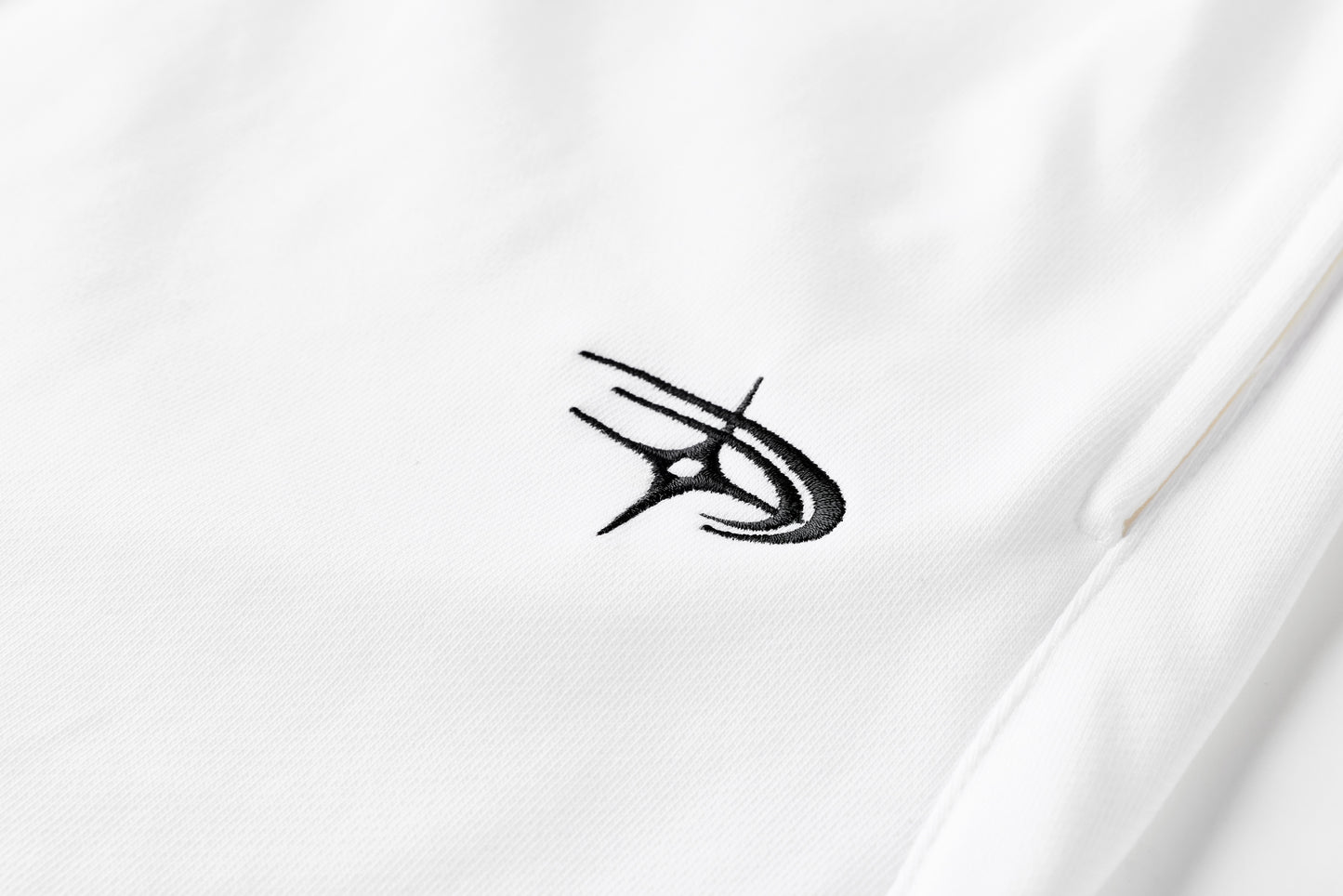 Essential Shorts | White