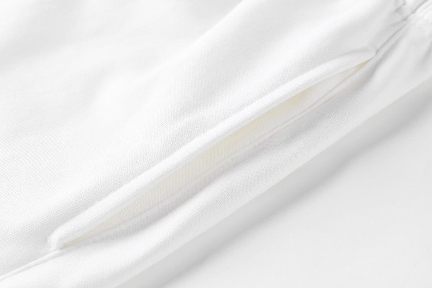 Essential Shorts | White