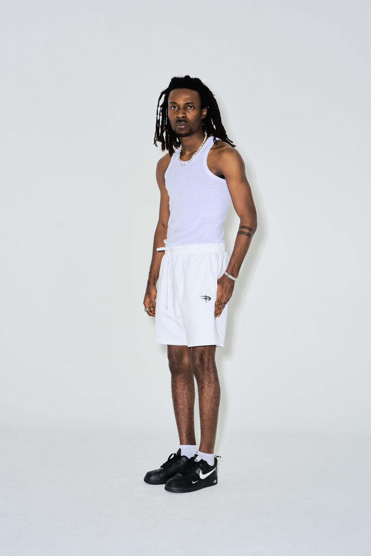Essential Shorts | White