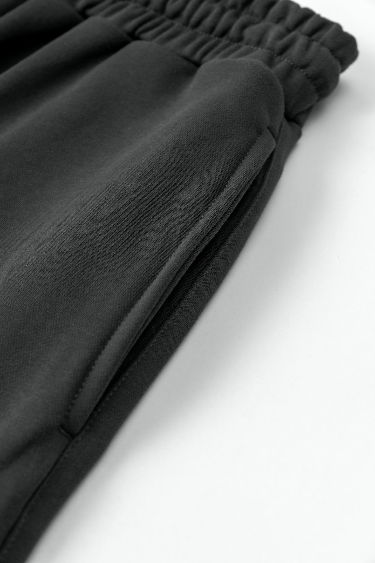 Blackout Relaxed Long Pants